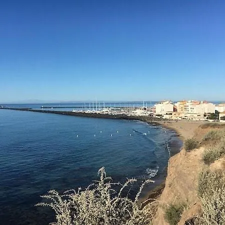 A 150 M De La Plage, T2 Climatise En Rdj, Parking Prive